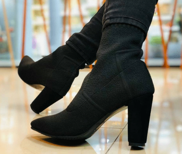 Female boots pallets bulk sale
